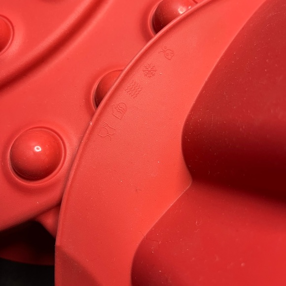 Tupperware Baking Tree mold - Picture 5 of 5